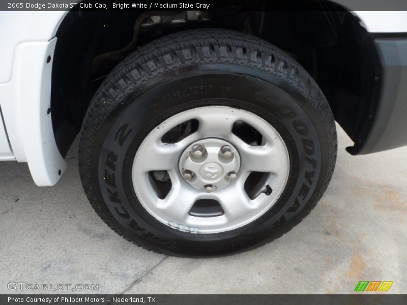 Bright White / Medium Slate Gray 2005 Dodge Dakota ST Club Cab