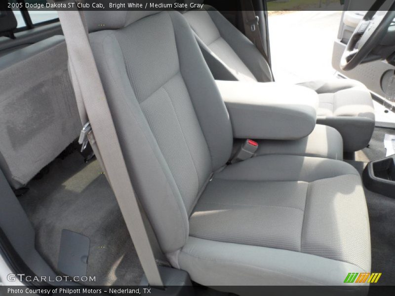 Bright White / Medium Slate Gray 2005 Dodge Dakota ST Club Cab