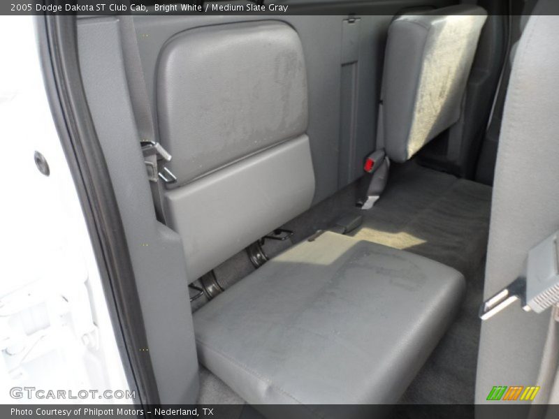 Bright White / Medium Slate Gray 2005 Dodge Dakota ST Club Cab