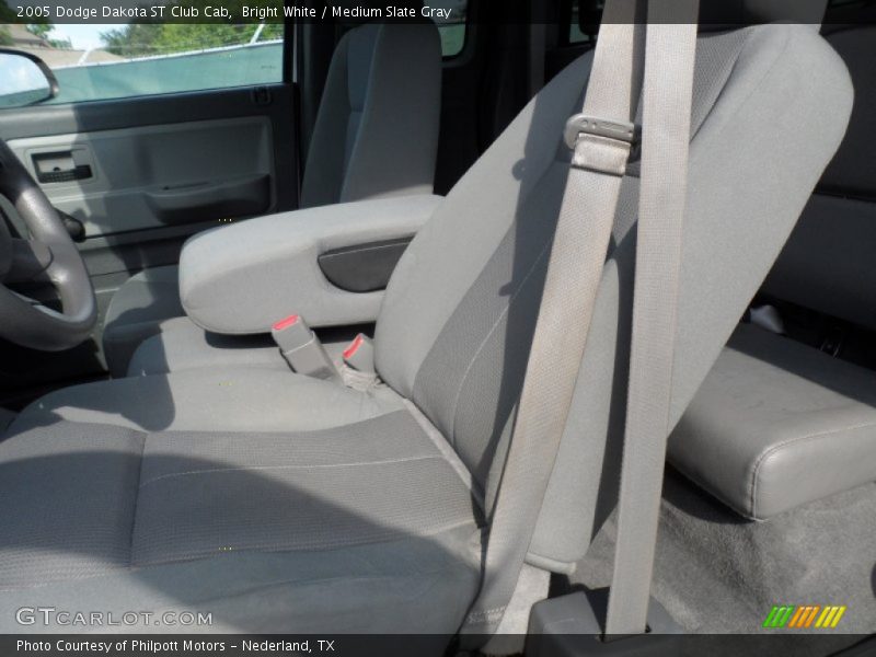 Bright White / Medium Slate Gray 2005 Dodge Dakota ST Club Cab