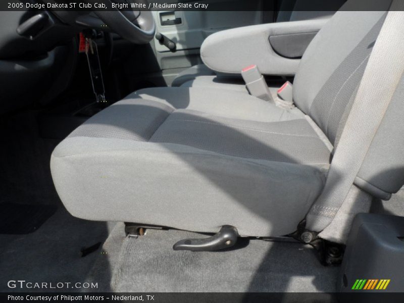 Bright White / Medium Slate Gray 2005 Dodge Dakota ST Club Cab