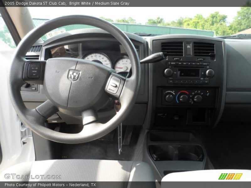 Bright White / Medium Slate Gray 2005 Dodge Dakota ST Club Cab