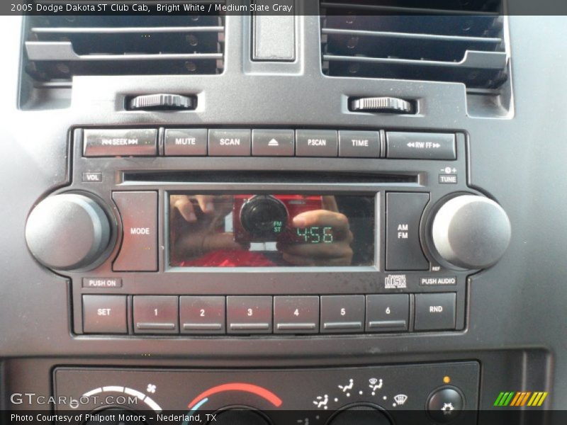 Bright White / Medium Slate Gray 2005 Dodge Dakota ST Club Cab