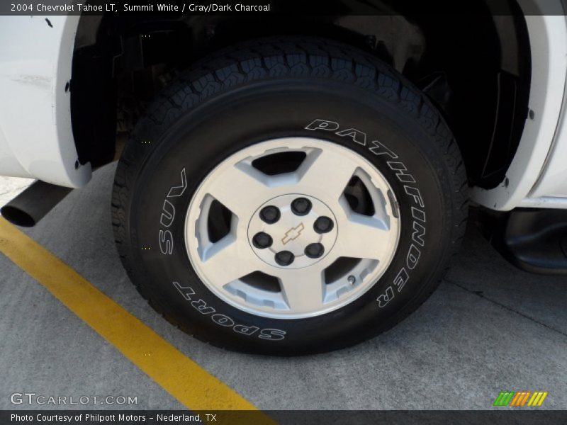 Summit White / Gray/Dark Charcoal 2004 Chevrolet Tahoe LT