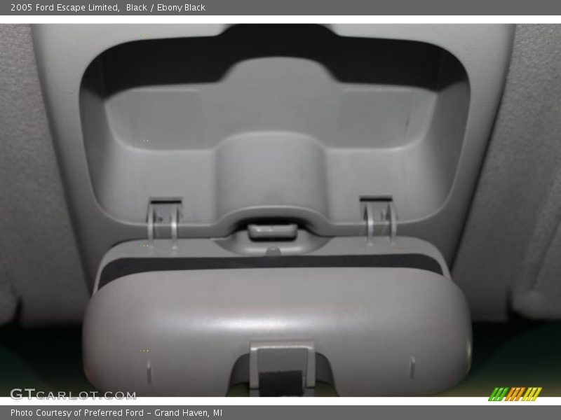 Black / Ebony Black 2005 Ford Escape Limited