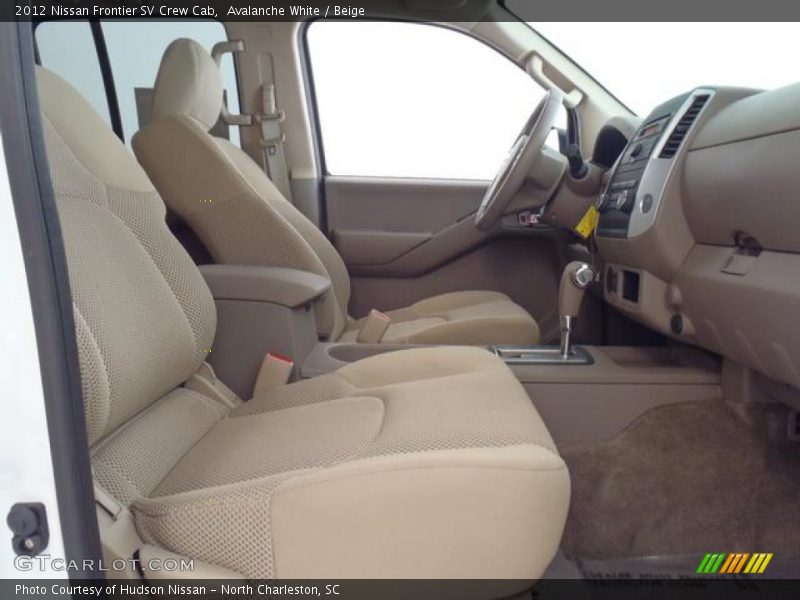 Avalanche White / Beige 2012 Nissan Frontier SV Crew Cab