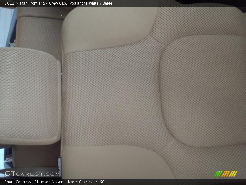Avalanche White / Beige 2012 Nissan Frontier SV Crew Cab