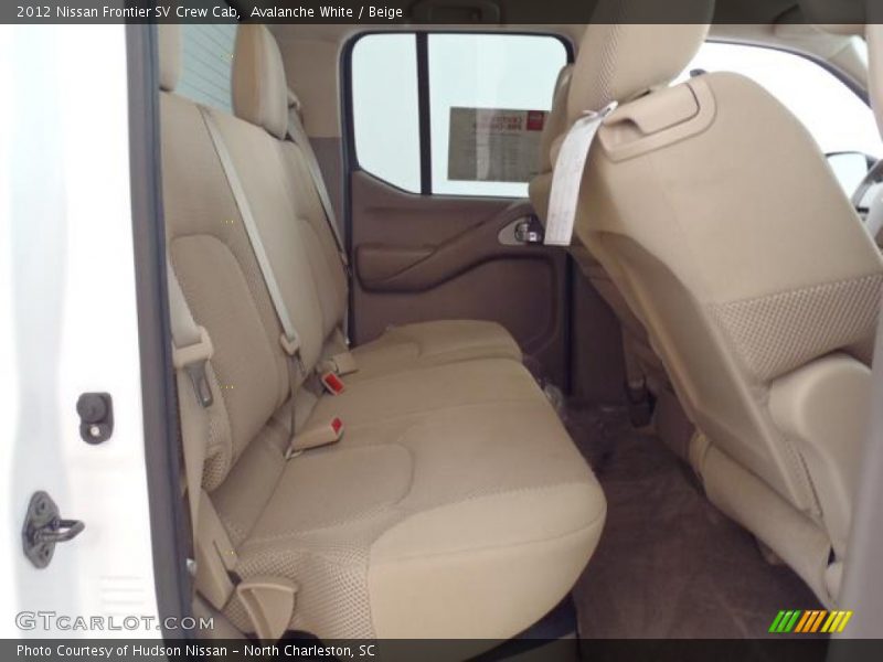 Avalanche White / Beige 2012 Nissan Frontier SV Crew Cab