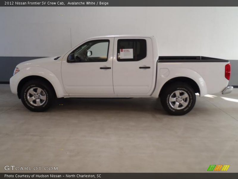 Avalanche White / Beige 2012 Nissan Frontier SV Crew Cab