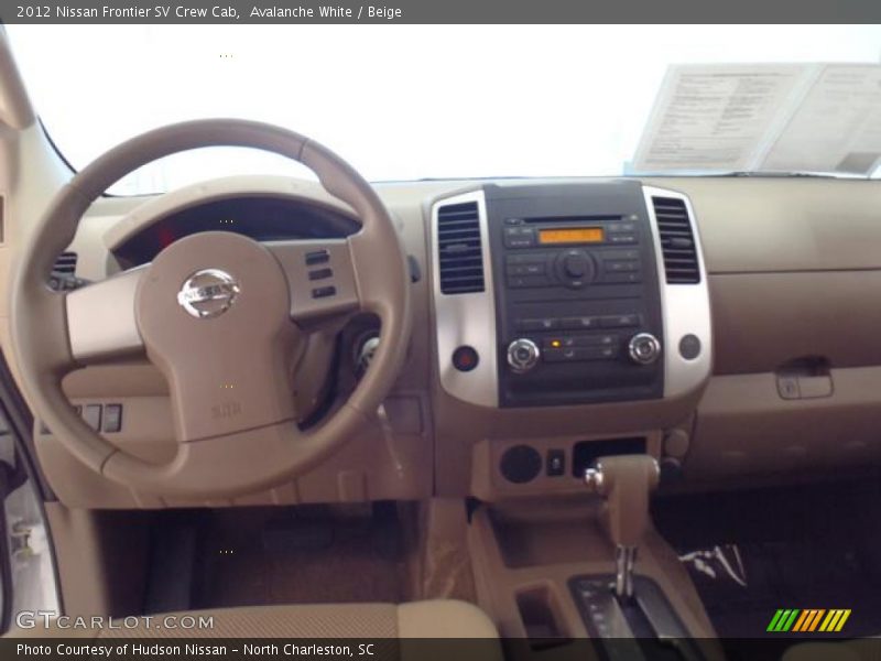 Avalanche White / Beige 2012 Nissan Frontier SV Crew Cab