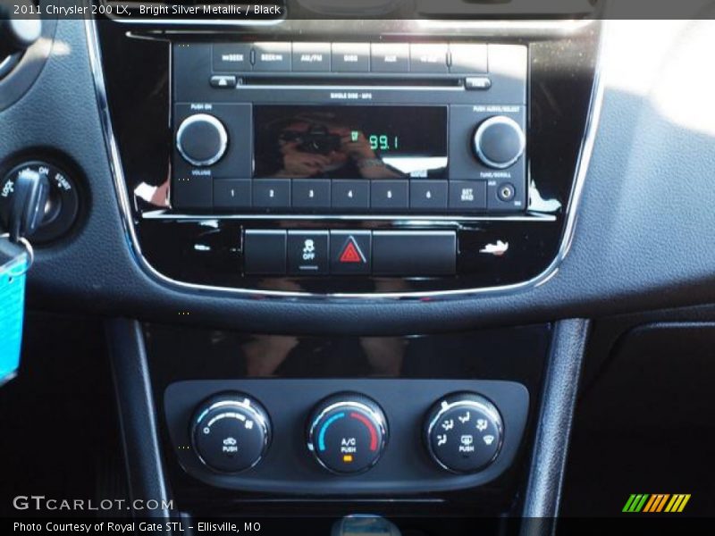 Bright Silver Metallic / Black 2011 Chrysler 200 LX