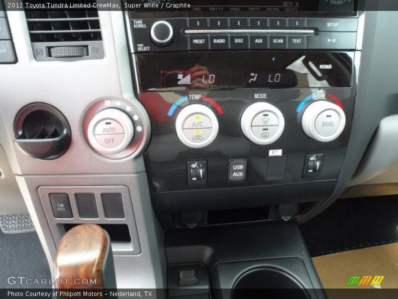Controls of 2012 Tundra Limited CrewMax