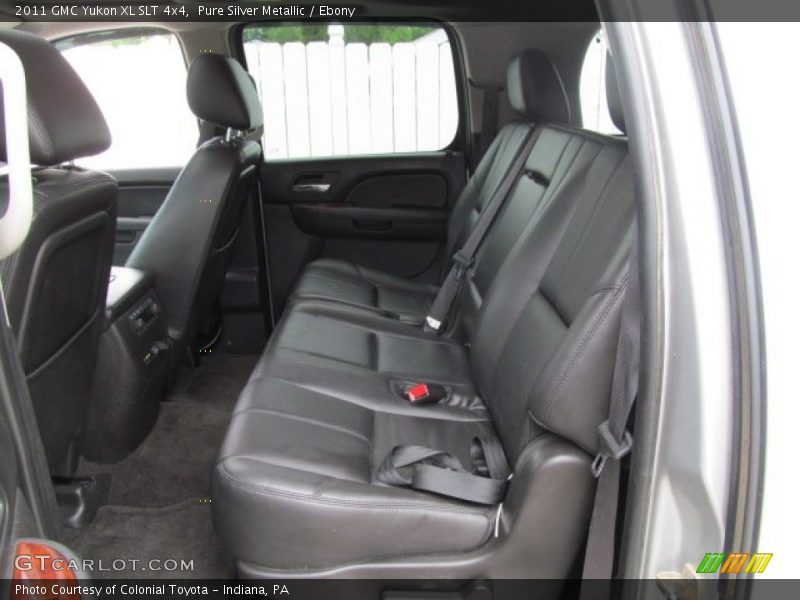 Pure Silver Metallic / Ebony 2011 GMC Yukon XL SLT 4x4