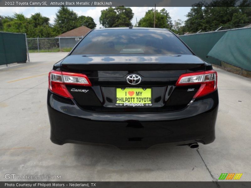 Attitude Black Metallic / Black/Ash 2012 Toyota Camry SE