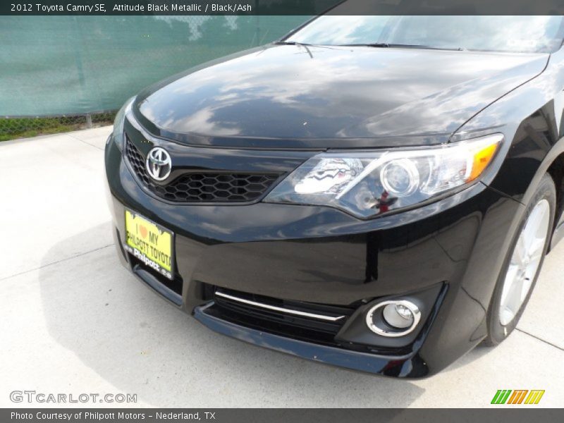 Attitude Black Metallic / Black/Ash 2012 Toyota Camry SE