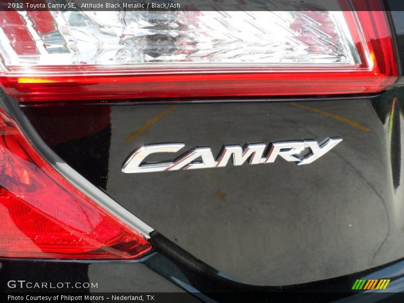 Attitude Black Metallic / Black/Ash 2012 Toyota Camry SE