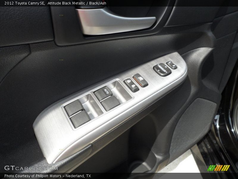 Attitude Black Metallic / Black/Ash 2012 Toyota Camry SE