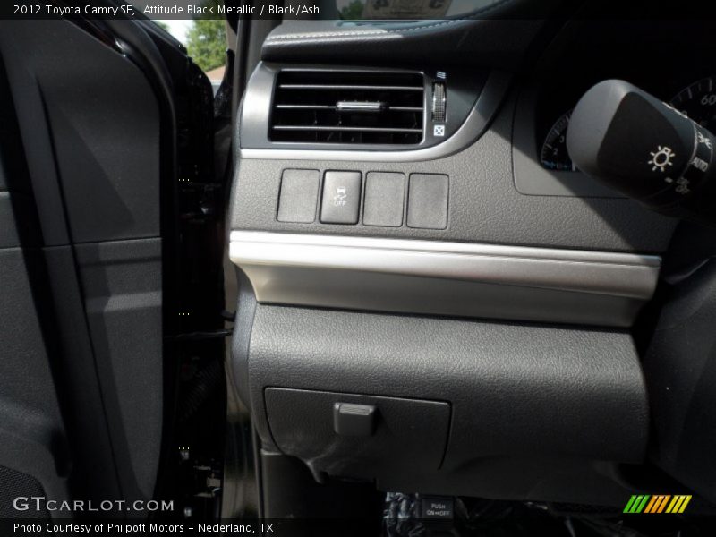 Attitude Black Metallic / Black/Ash 2012 Toyota Camry SE