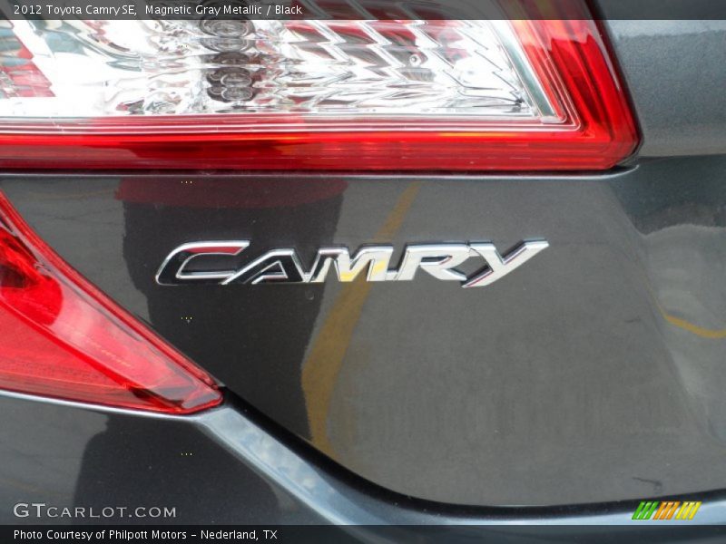 Magnetic Gray Metallic / Black 2012 Toyota Camry SE