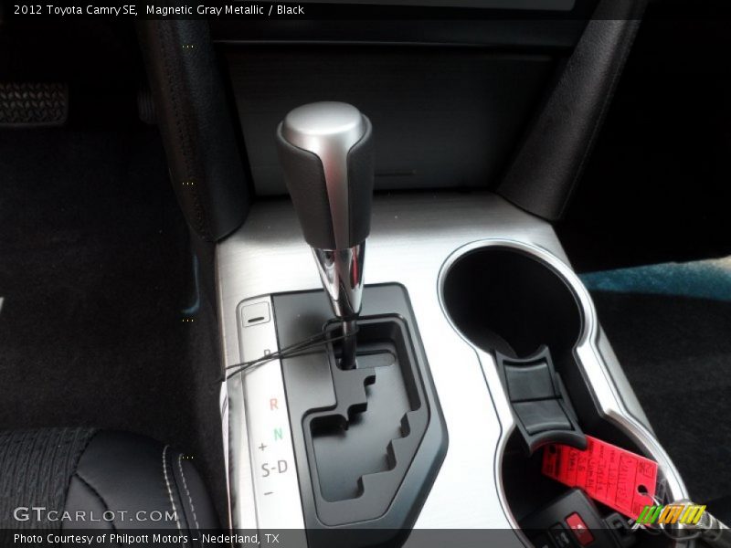 Magnetic Gray Metallic / Black 2012 Toyota Camry SE
