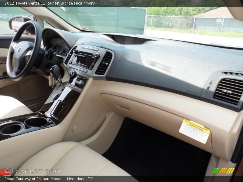 Dashboard of 2012 Venza LE