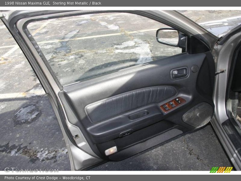 Sterling Mist Metallic / Black 1998 Nissan Maxima GLE