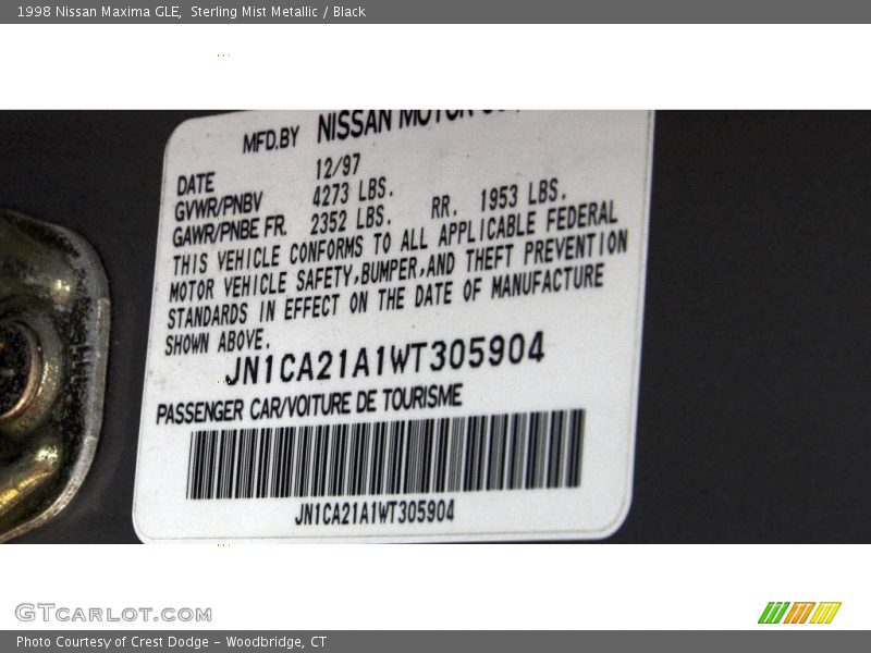 Sterling Mist Metallic / Black 1998 Nissan Maxima GLE