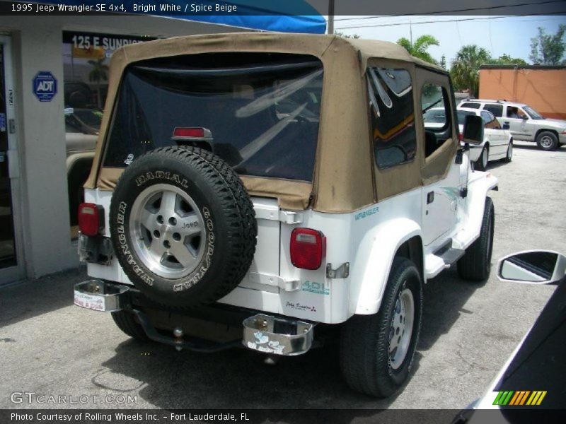 Bright White / Spice Beige 1995 Jeep Wrangler SE 4x4