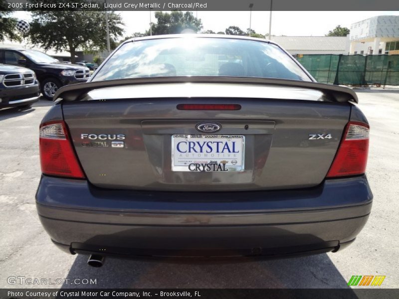 Liquid Grey Metallic / Charcoal/Red 2005 Ford Focus ZX4 ST Sedan