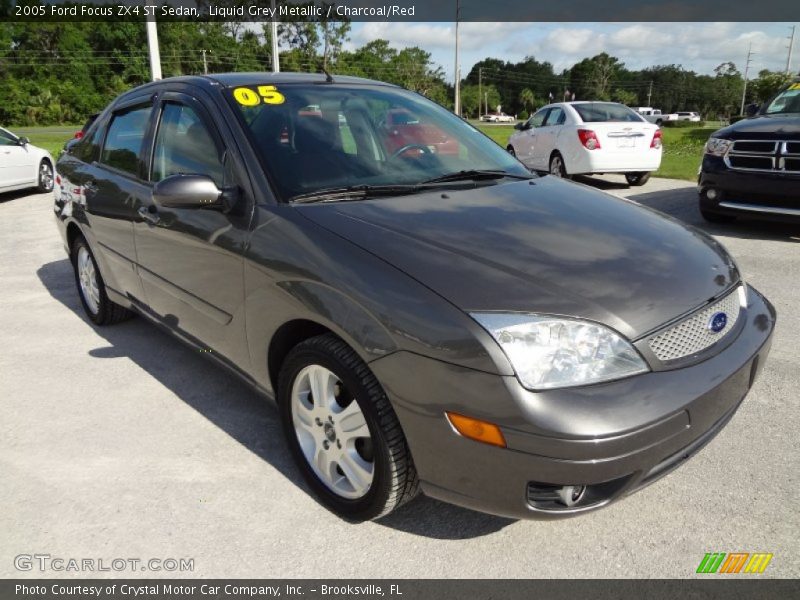 Front 3/4 View of 2005 Focus ZX4 ST Sedan