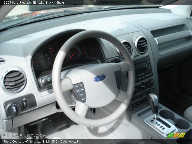 Black / Shale 2005 Ford Freestyle SE AWD