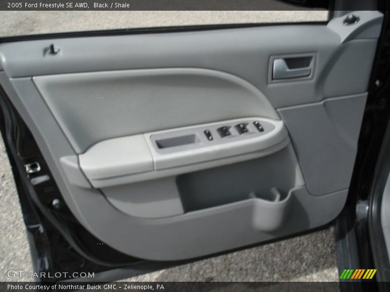 Black / Shale 2005 Ford Freestyle SE AWD