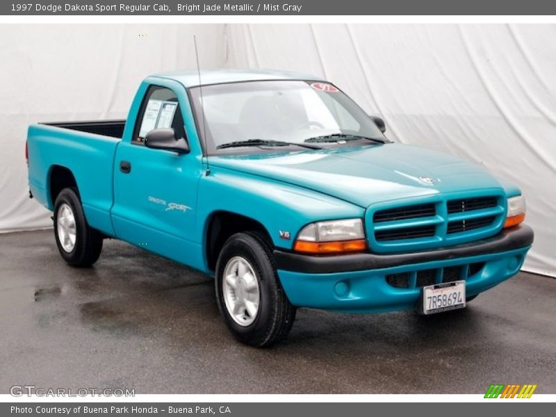 Front 3/4 View of 1997 Dakota Sport Regular Cab