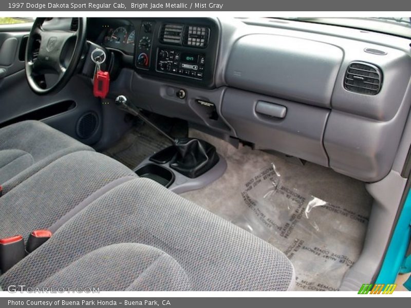 Dashboard of 1997 Dakota Sport Regular Cab