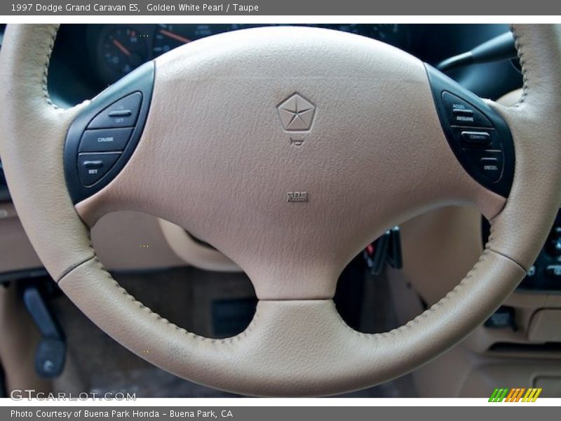 Golden White Pearl / Taupe 1997 Dodge Grand Caravan ES
