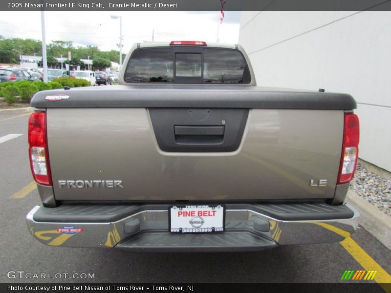 Granite Metallic / Desert 2005 Nissan Frontier LE King Cab