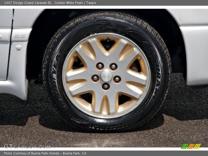  1997 Grand Caravan ES Wheel