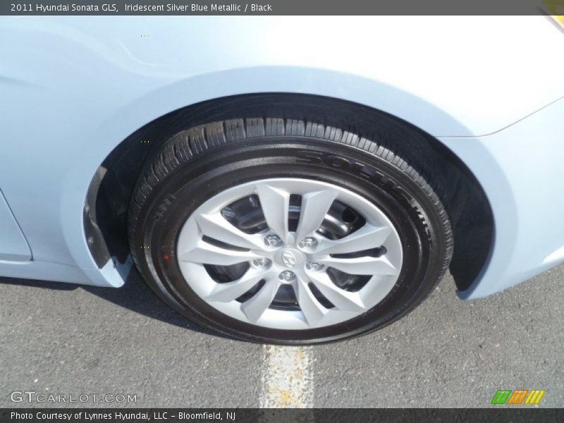 Iridescent Silver Blue Metallic / Black 2011 Hyundai Sonata GLS