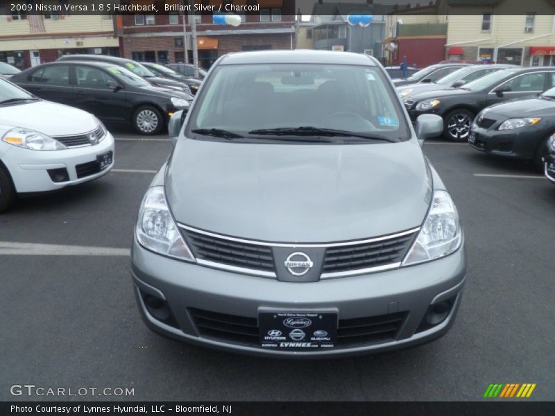 Brillant Silver / Charcoal 2009 Nissan Versa 1.8 S Hatchback