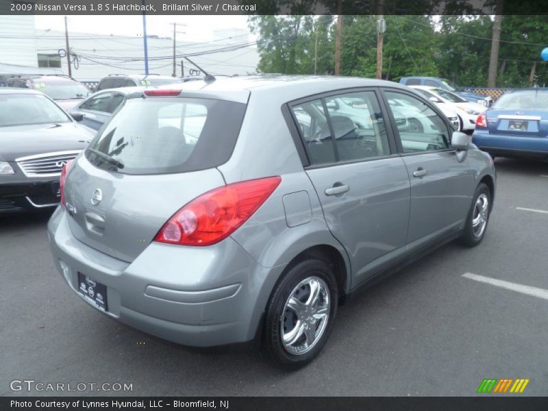 Brillant Silver / Charcoal 2009 Nissan Versa 1.8 S Hatchback