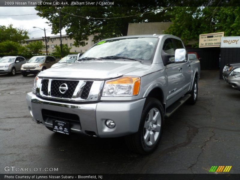 Radiant Silver / Charcoal 2009 Nissan Titan LE Crew Cab 4x4