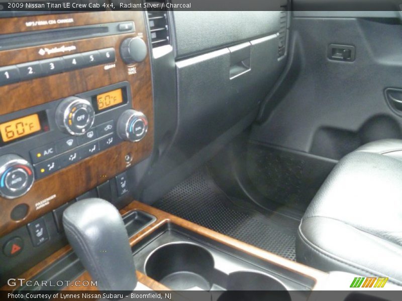 Radiant Silver / Charcoal 2009 Nissan Titan LE Crew Cab 4x4