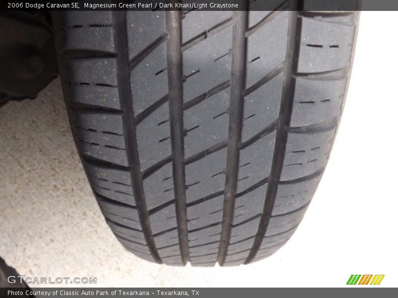 Magnesium Green Pearl / Dark Khaki/Light Graystone 2006 Dodge Caravan SE
