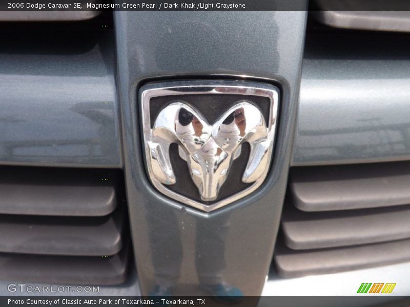 Magnesium Green Pearl / Dark Khaki/Light Graystone 2006 Dodge Caravan SE