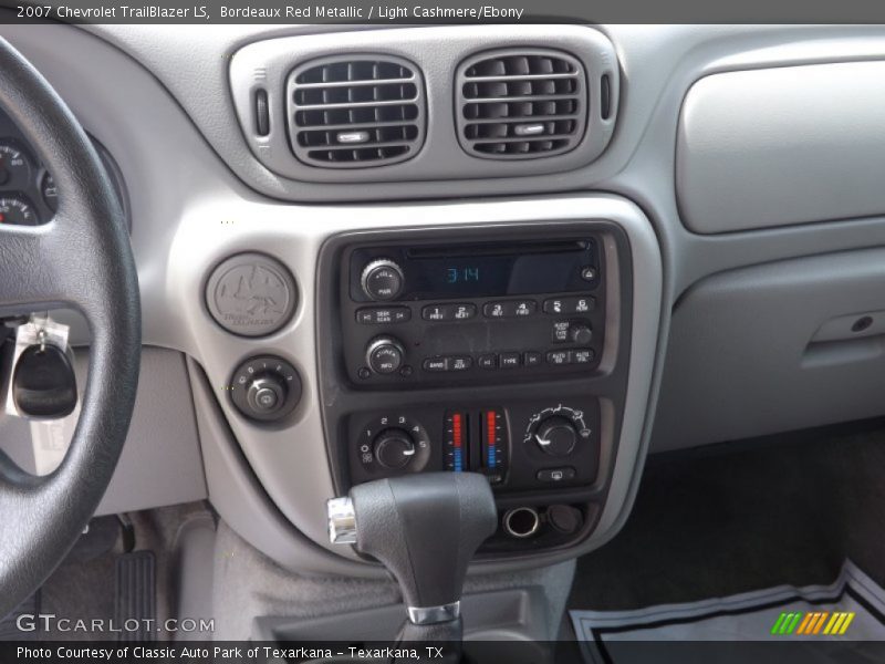 Bordeaux Red Metallic / Light Cashmere/Ebony 2007 Chevrolet TrailBlazer LS