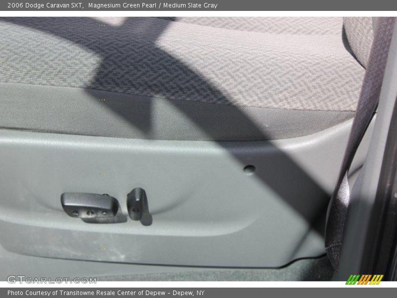Magnesium Green Pearl / Medium Slate Gray 2006 Dodge Caravan SXT