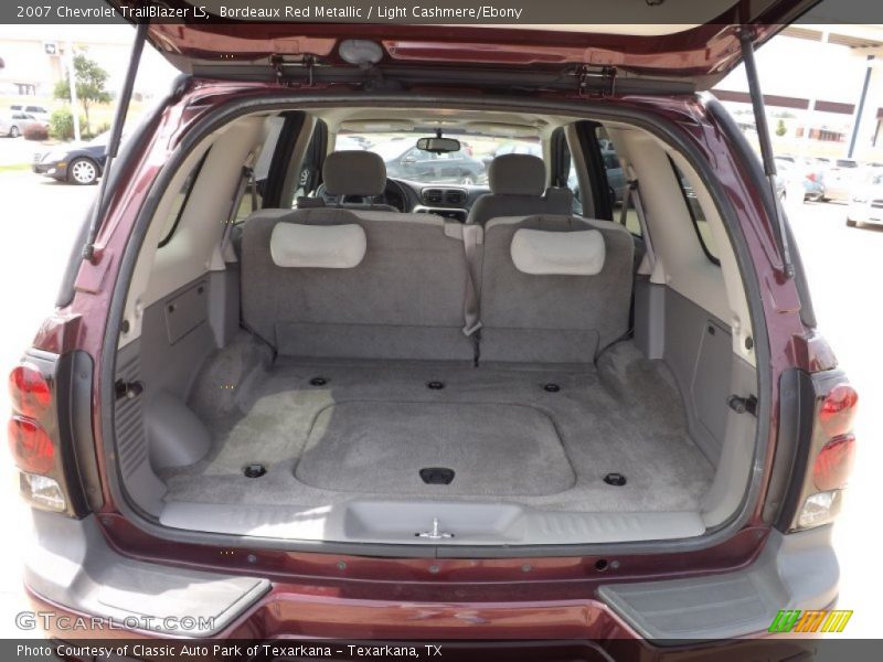 Bordeaux Red Metallic / Light Cashmere/Ebony 2007 Chevrolet TrailBlazer LS