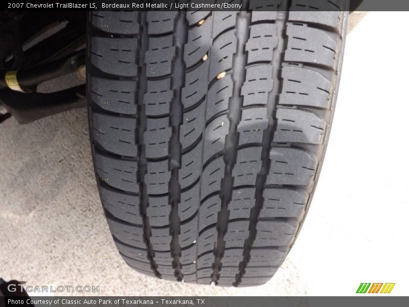 Bordeaux Red Metallic / Light Cashmere/Ebony 2007 Chevrolet TrailBlazer LS