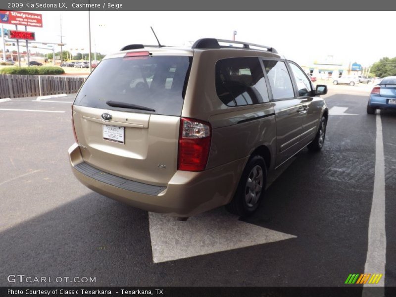 Cashmere / Beige 2009 Kia Sedona LX