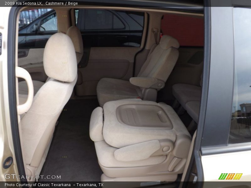 Cashmere / Beige 2009 Kia Sedona LX
